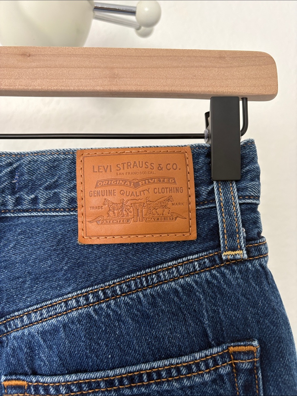 Levi’s ribcage straight jeans - Picture 3 of 3